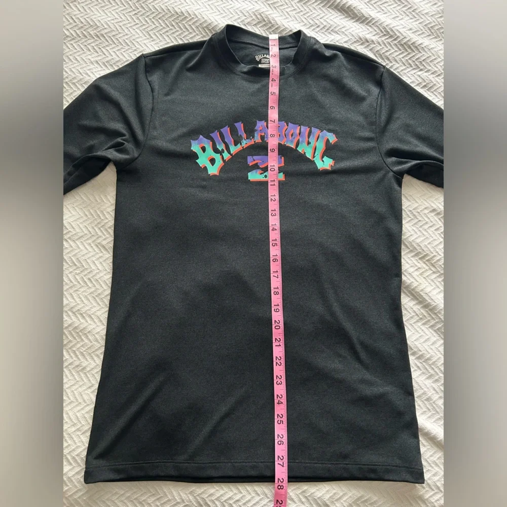 Billabong UV Surf UPF 50+ Sun Protection Long Sleeve Loose Fit Shirt Size Medium